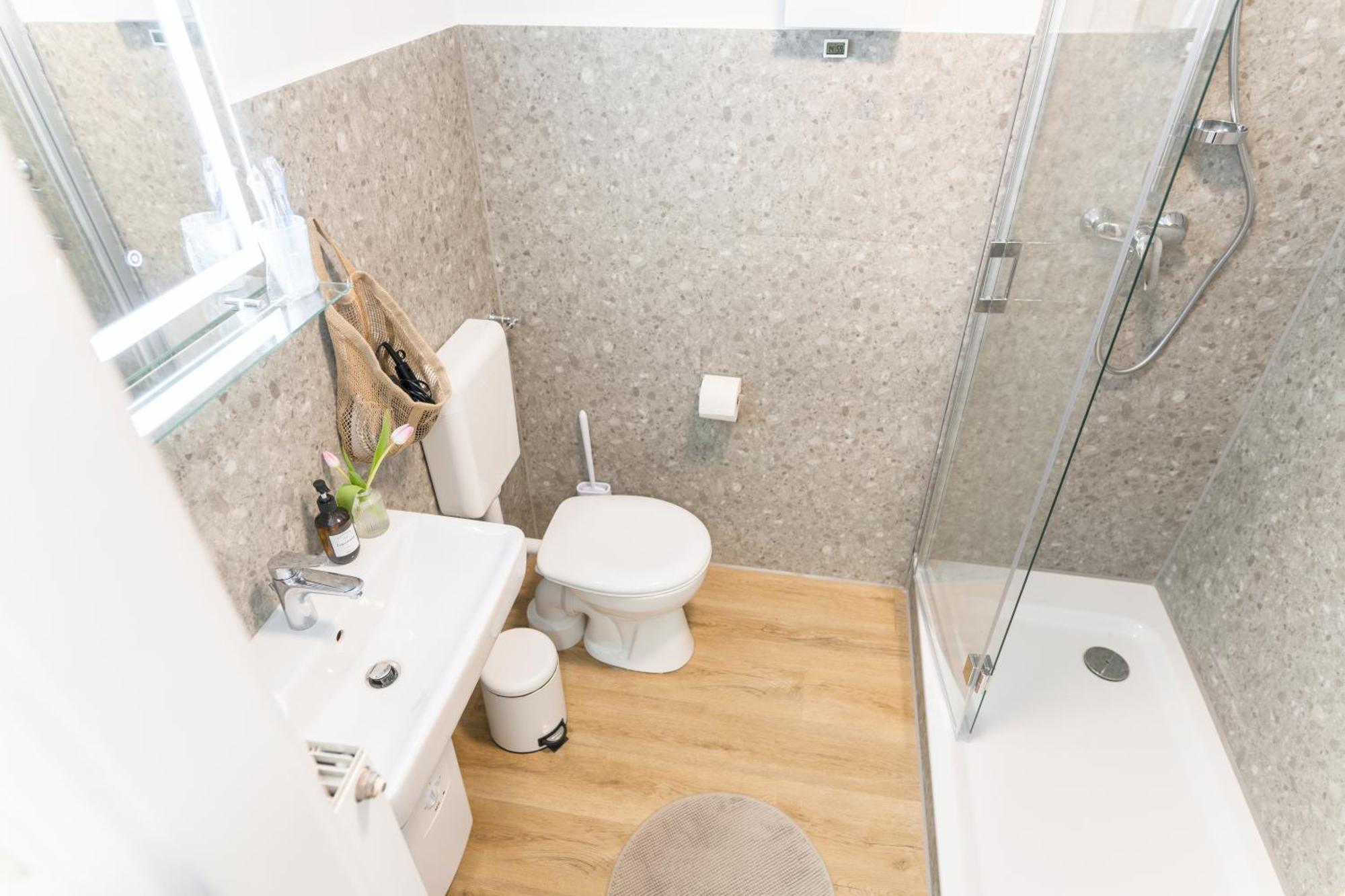 Wolfsburg Innenstadt - Happyhome - Direkt In Der Porschestrasse, 5 Personen & Kind, 3 Zimmer מראה חיצוני תמונה